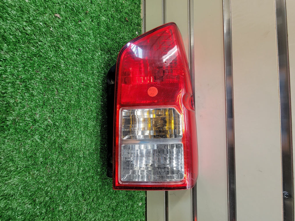 🔥2005-2015 Nissan XTERRA Tail Light Assembly Lamp Right Passenger Chrome OEM