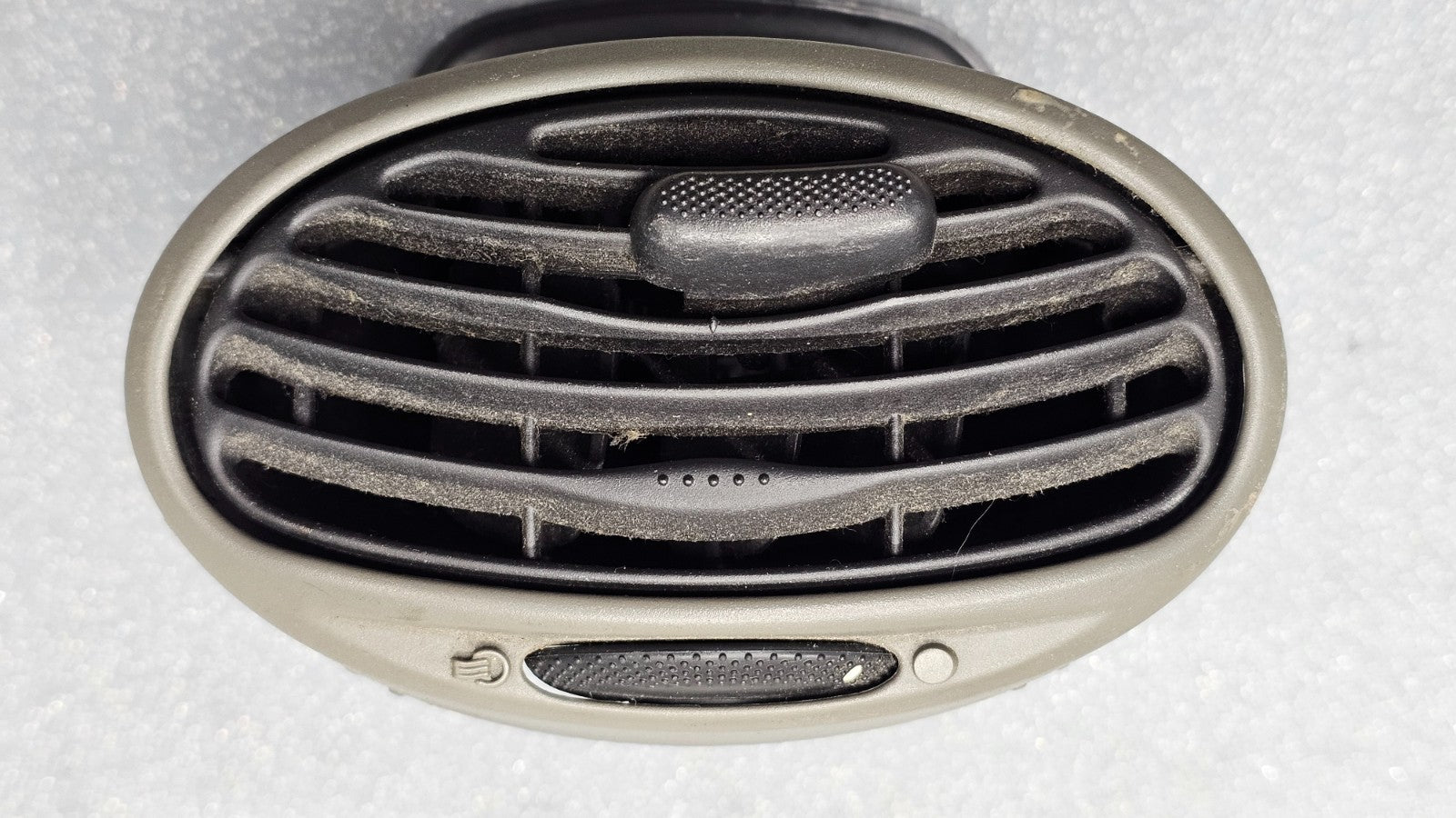 🔥00-04 FORD FOCUS Dash Left Driver Air Vent A/C AC Heater Panel Black/Gray