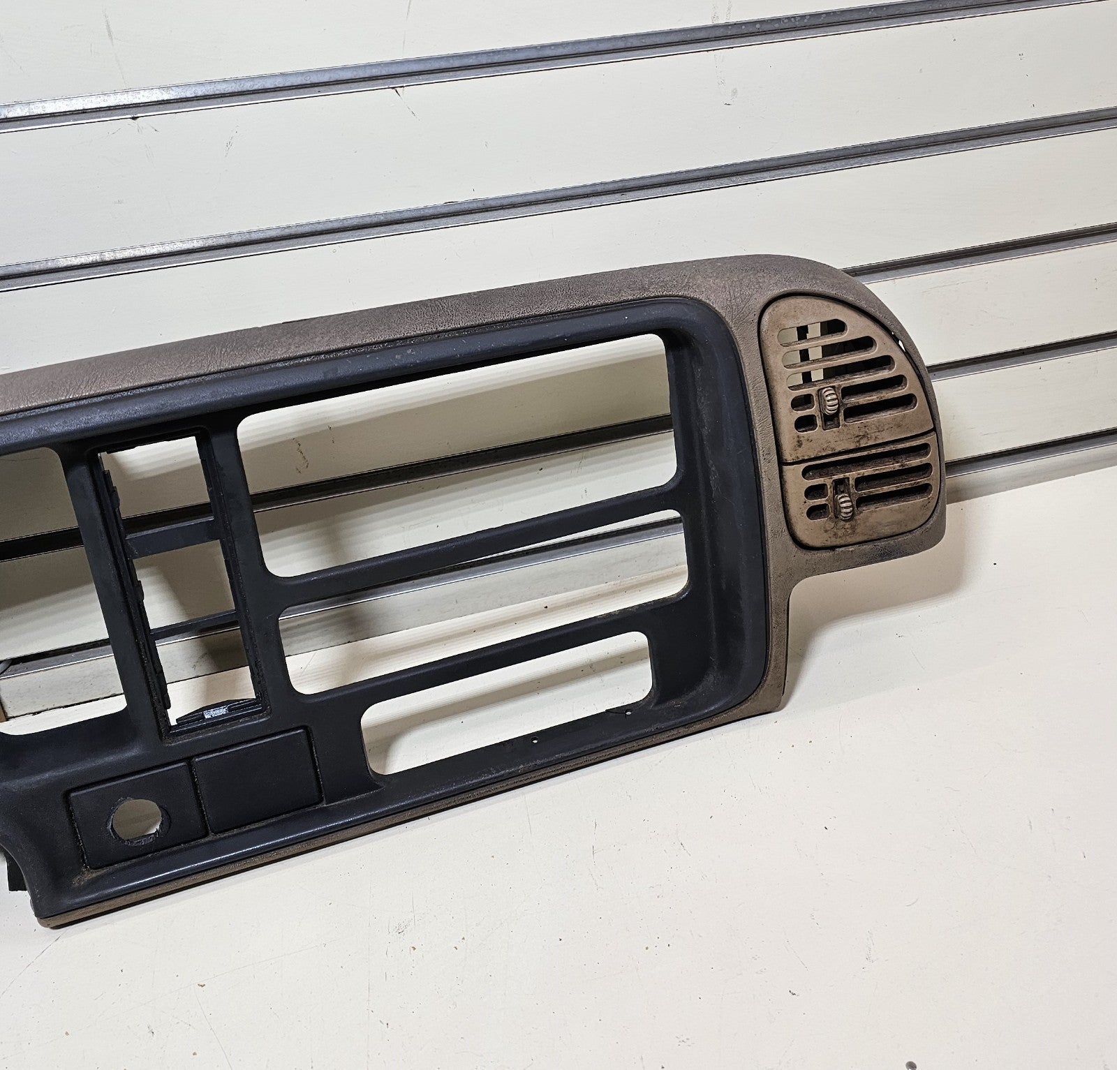 95-99 CHEVY GMC TRUCK SILVERADO CK Cluster Gauge Speedo Dash Bezel DK TAN