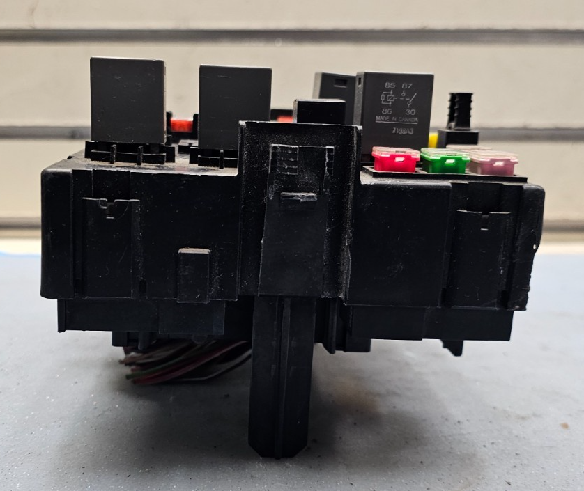 🔥07-09 Equinox Torrent Engine Fuse Relay Box Control Junction Module TIPM Unit