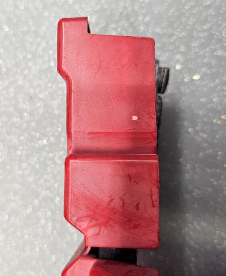 11-17 Ford Fiesta Positive Terminal Battery Block fuse Connector CLAMP 450A OEM