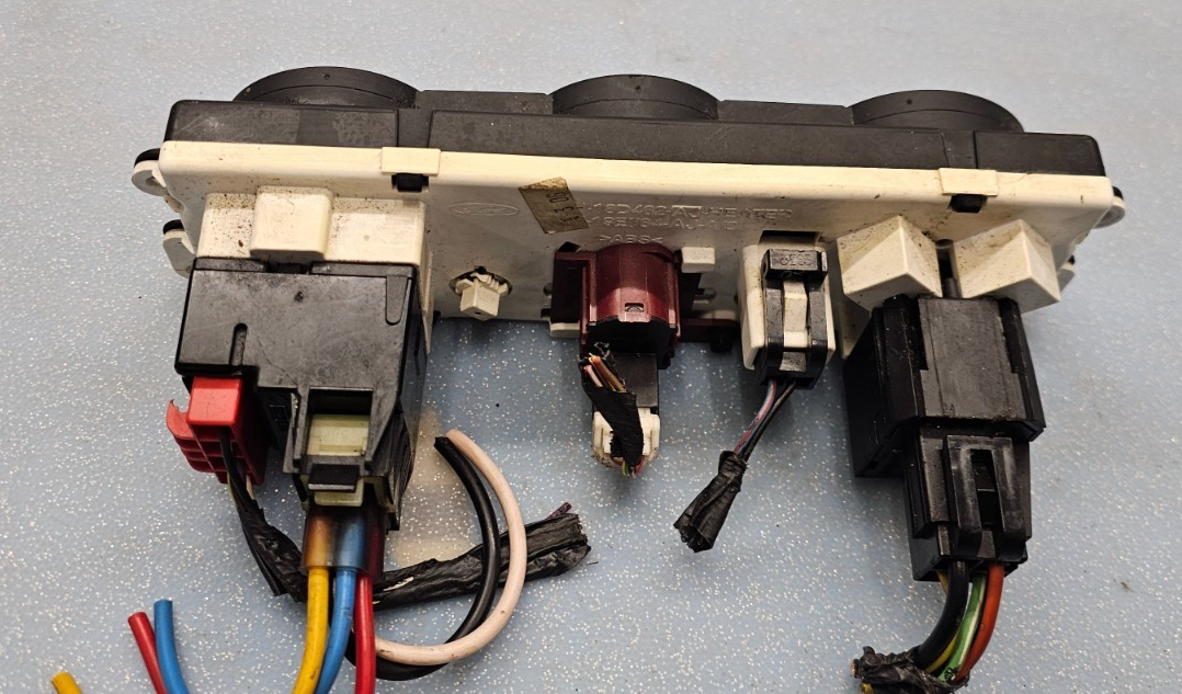 🔥05-07 Ford F250 F350 Dash AC Heater Temperature Climate Control Conditioner