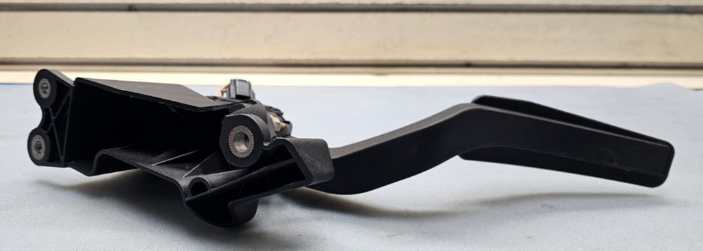 🔥2005-2008 Chrysler 300C Accelerator Pedal Assembly OEM