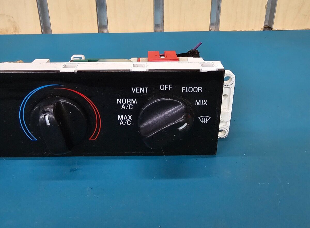 94-00 Ford Mustang Dash A/C Heater Climate Temperature Control Panel Conditioner