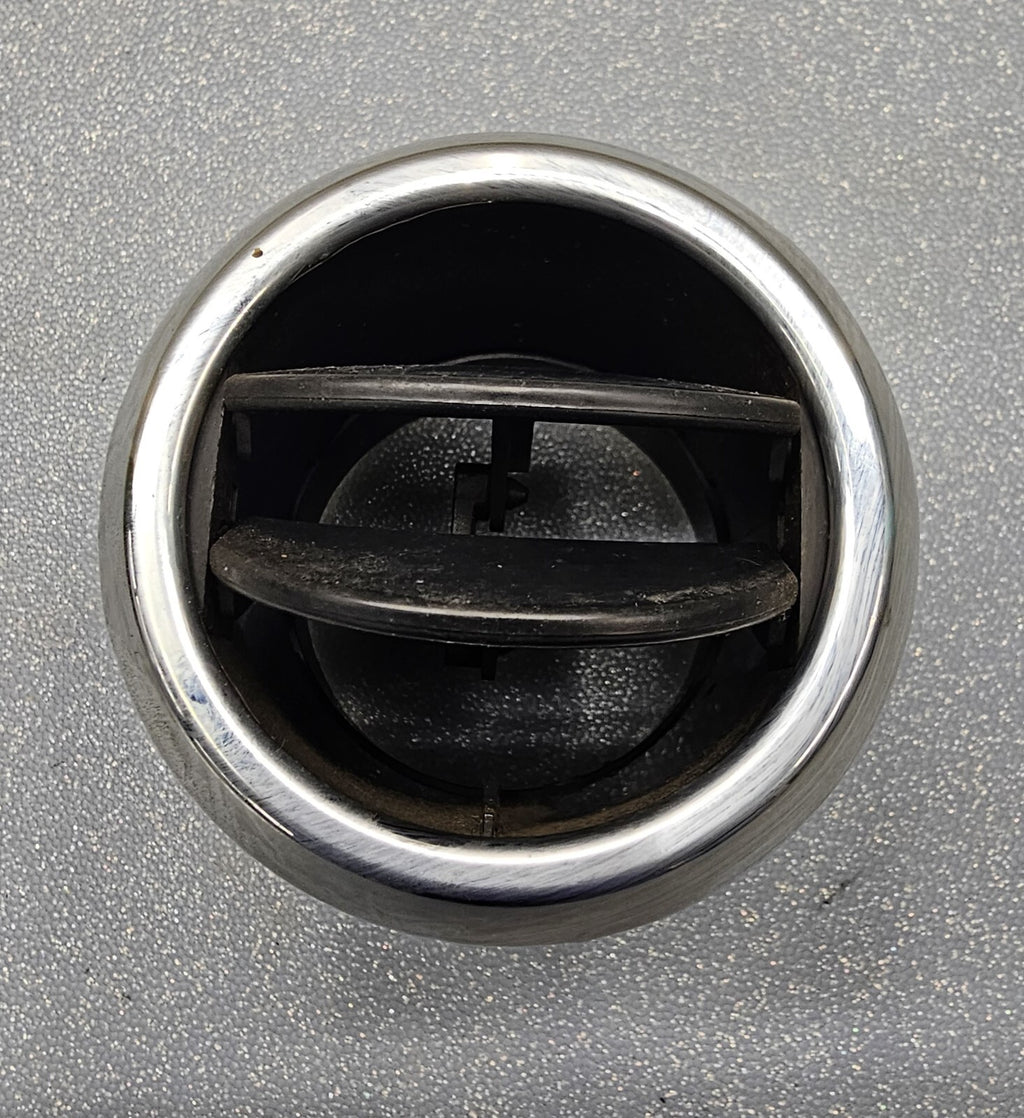🔥05-09 MUSTANG CENTER DASH AIR VENT HEATER FILTER CONDITIONING TRIM OEM BLACK