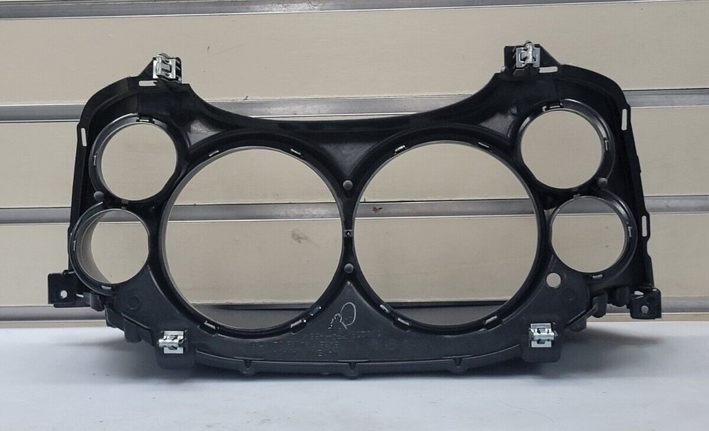 07-13 CHEVY SILVERADO DASH SPEEDOMETER INSTRUMENT GAUGE CLUSTER BEZEL TRIM B C21