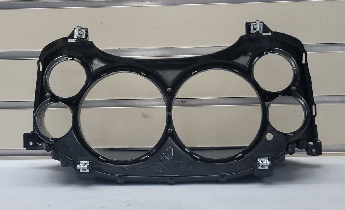 07-13 CHEVY SILVERADO DASH SPEEDOMETER INSTRUMENT GAUGE CLUSTER BEZEL TRIM B C21