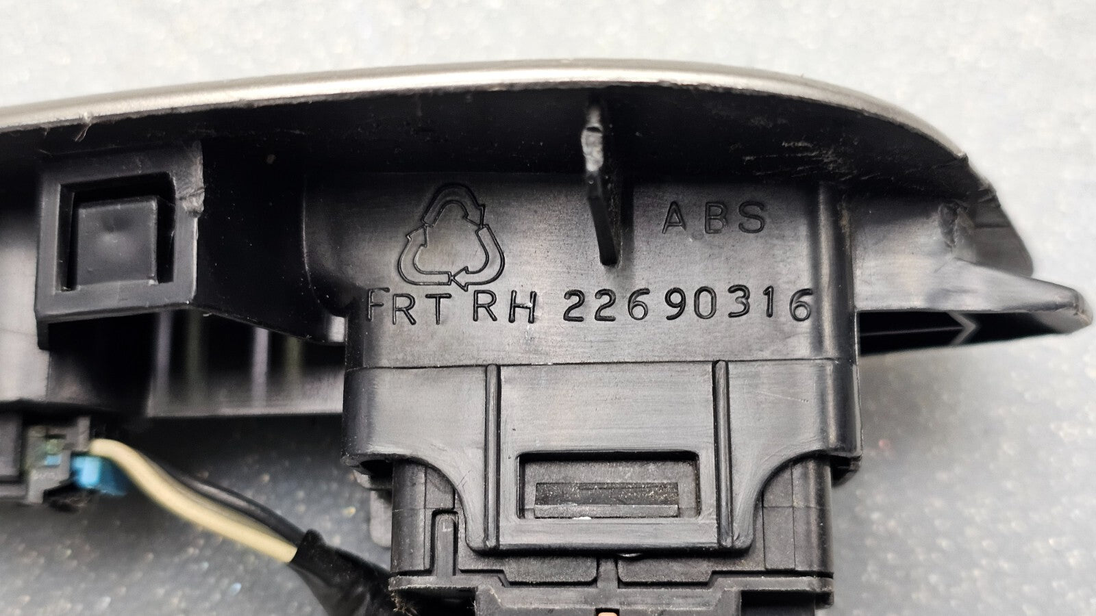 🔥04-07 Chevy Malibu Front Right Passenger Power Window Door Switch Lock Gray