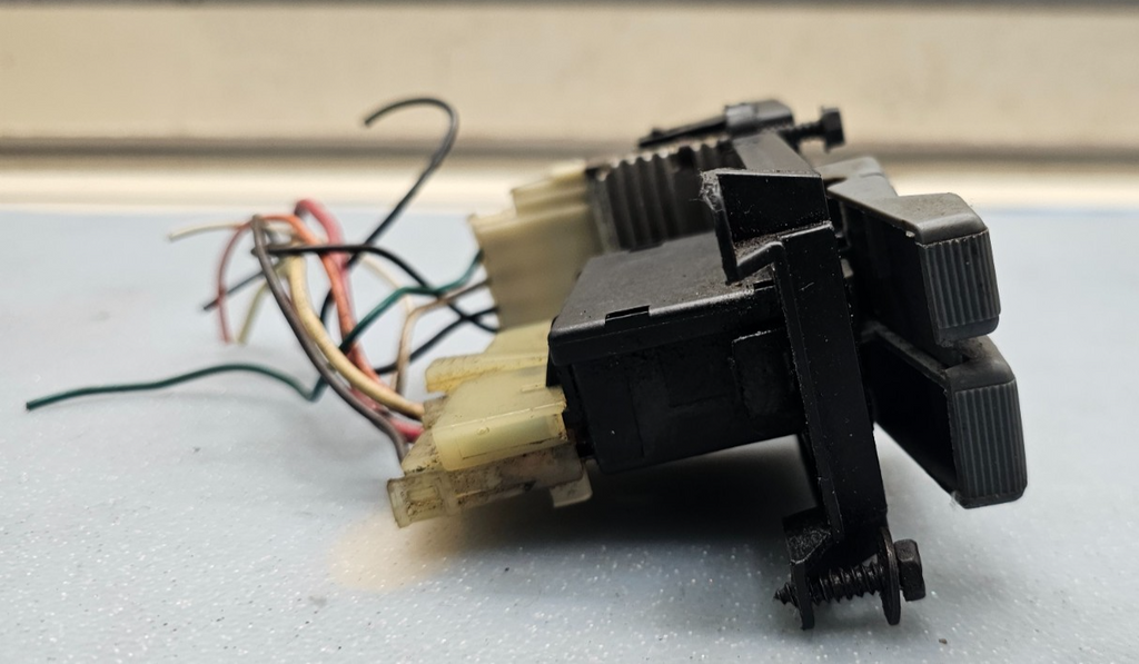 🔥88-94 Blazer C1500 K1500 YUKON  Interior Lamp Switch GRAY