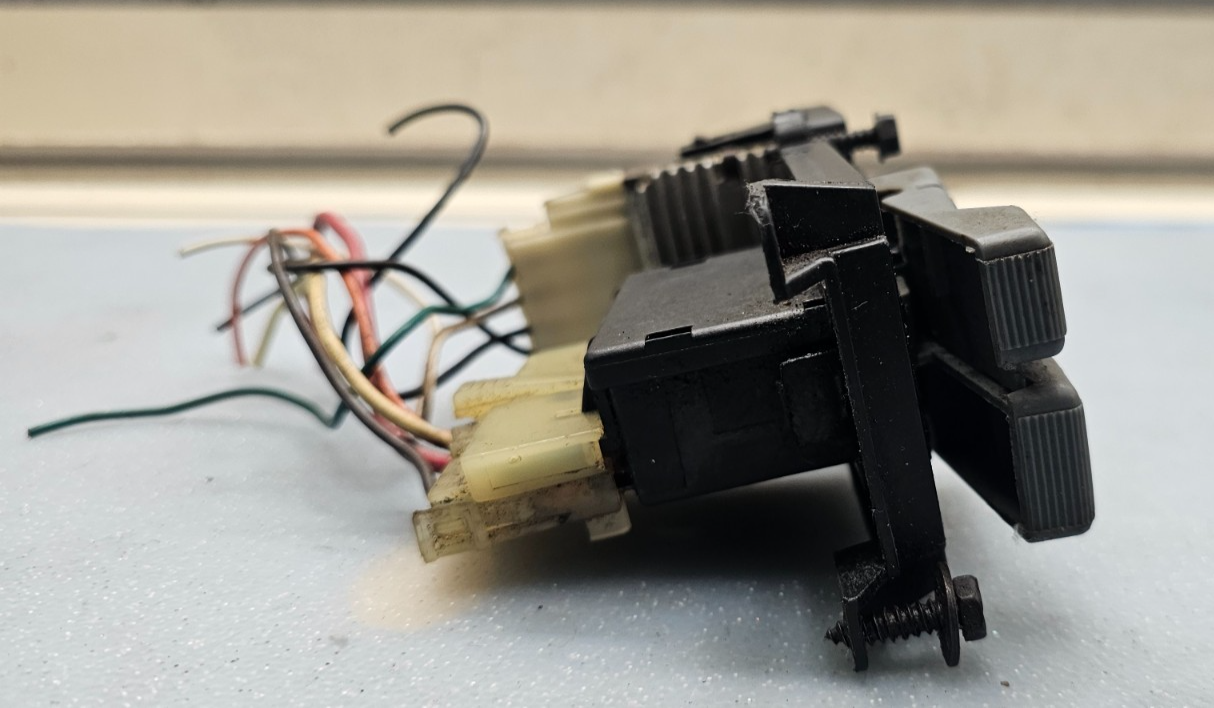 🔥88-94 Blazer C1500 K1500 YUKON  Interior Lamp Switch GRAY