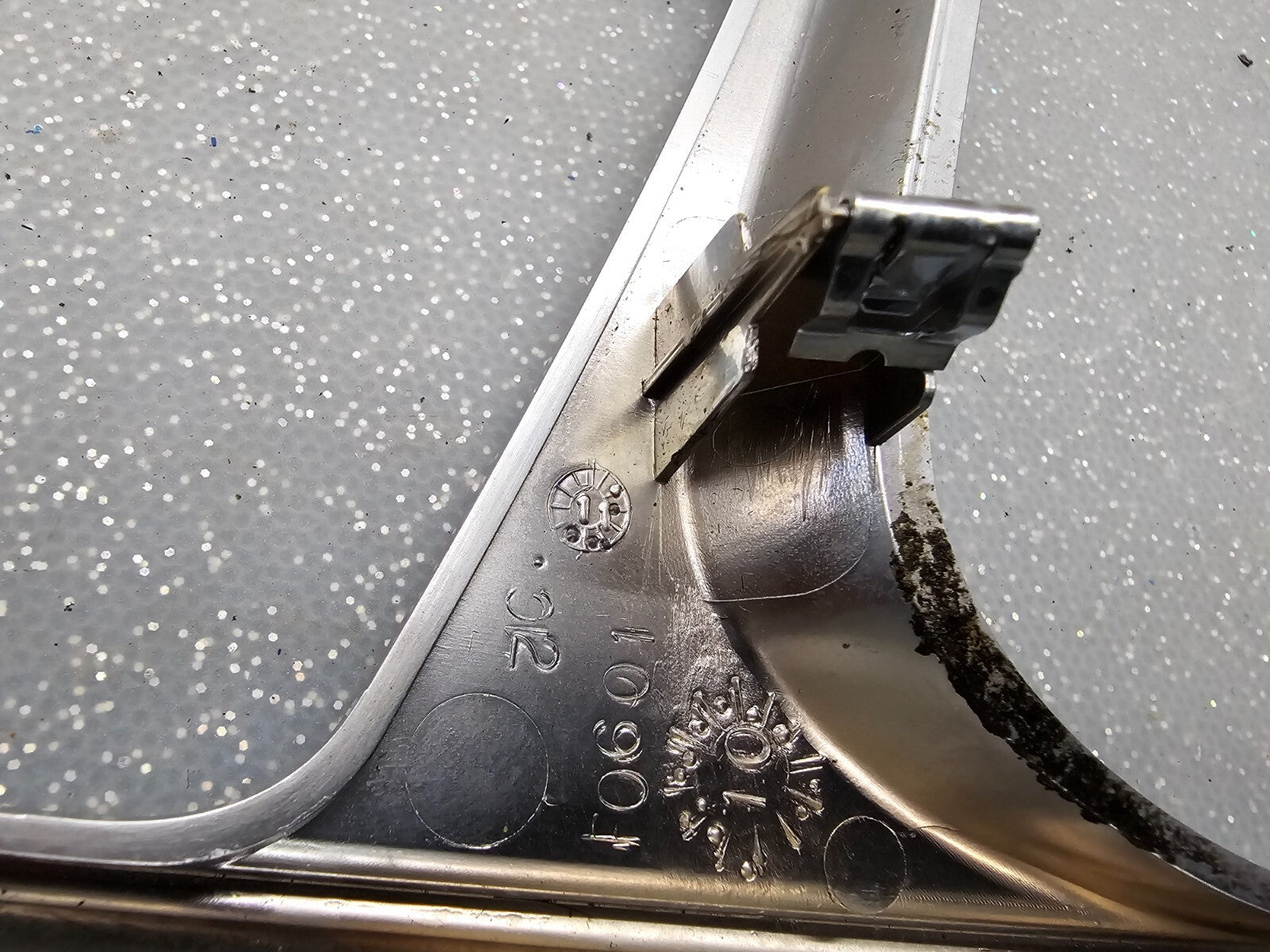 🔥10-16 CADILLAC SRX FRONT CENTER CONSOLE SHIFTER COVER TRIM BEZEL FRAME SILVER