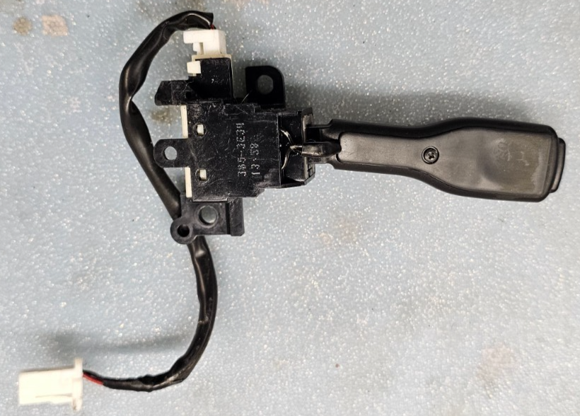 🔥04-22 RAV4 Prius Corolla 4Runner Steering Wheel Cruise Control Switch Black