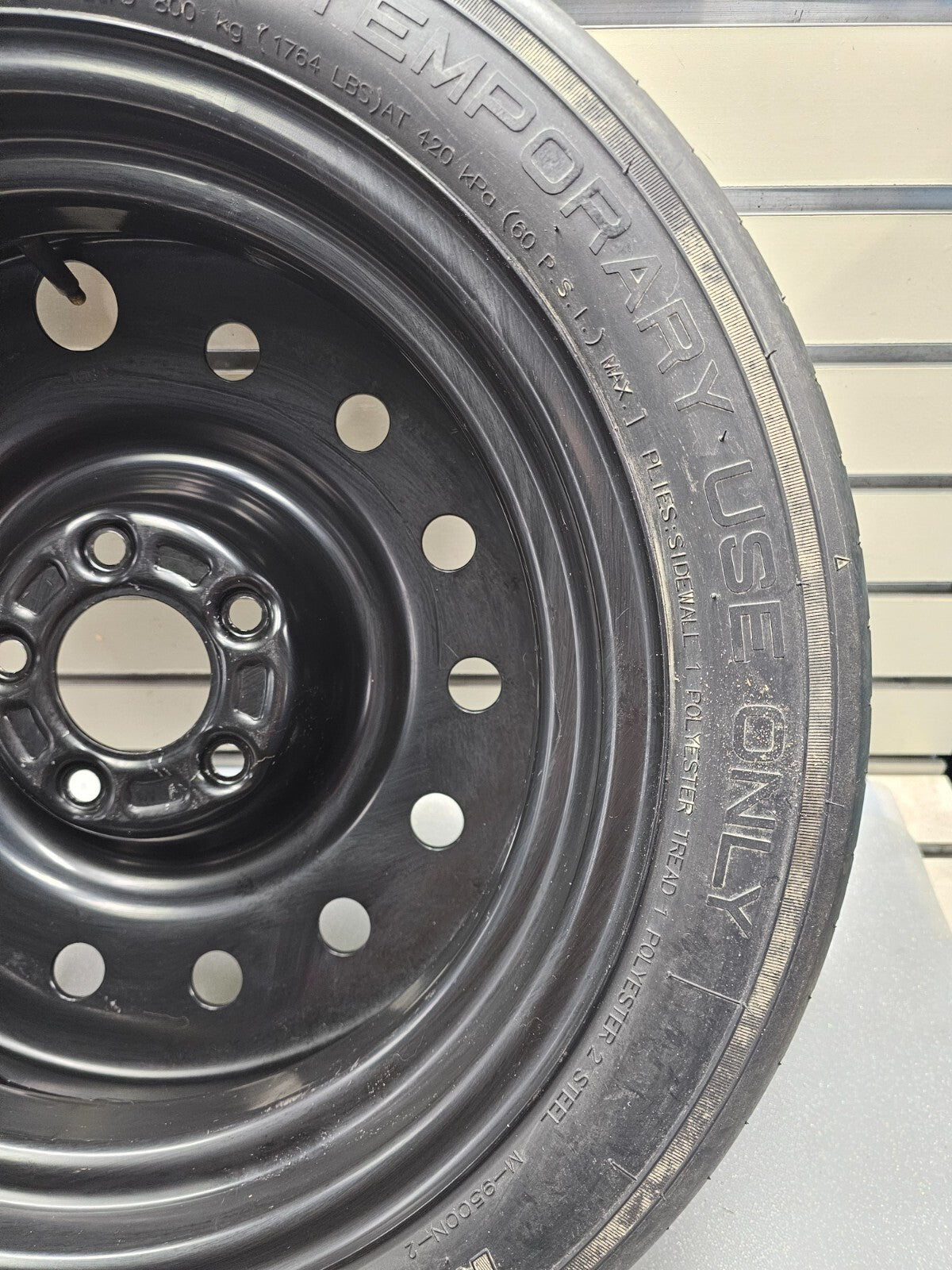 03-09 PONTIAC VIBE SPARE TIRE/PV