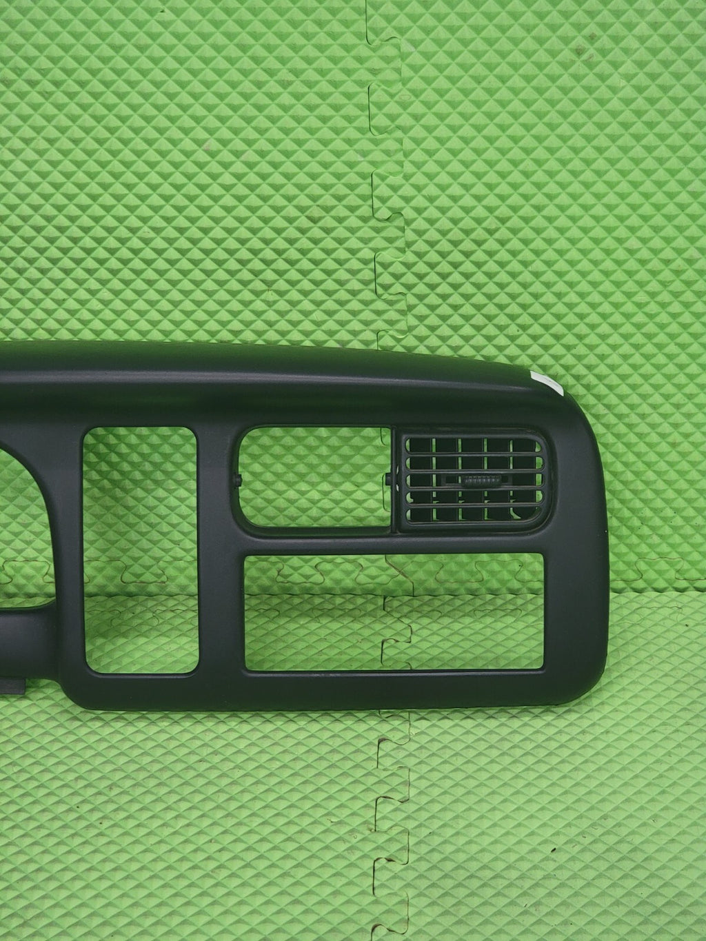 🔥98 - 00 Dodge Dakota & Durango Dash Trim Radio Gauge Cluster Bezel black C30