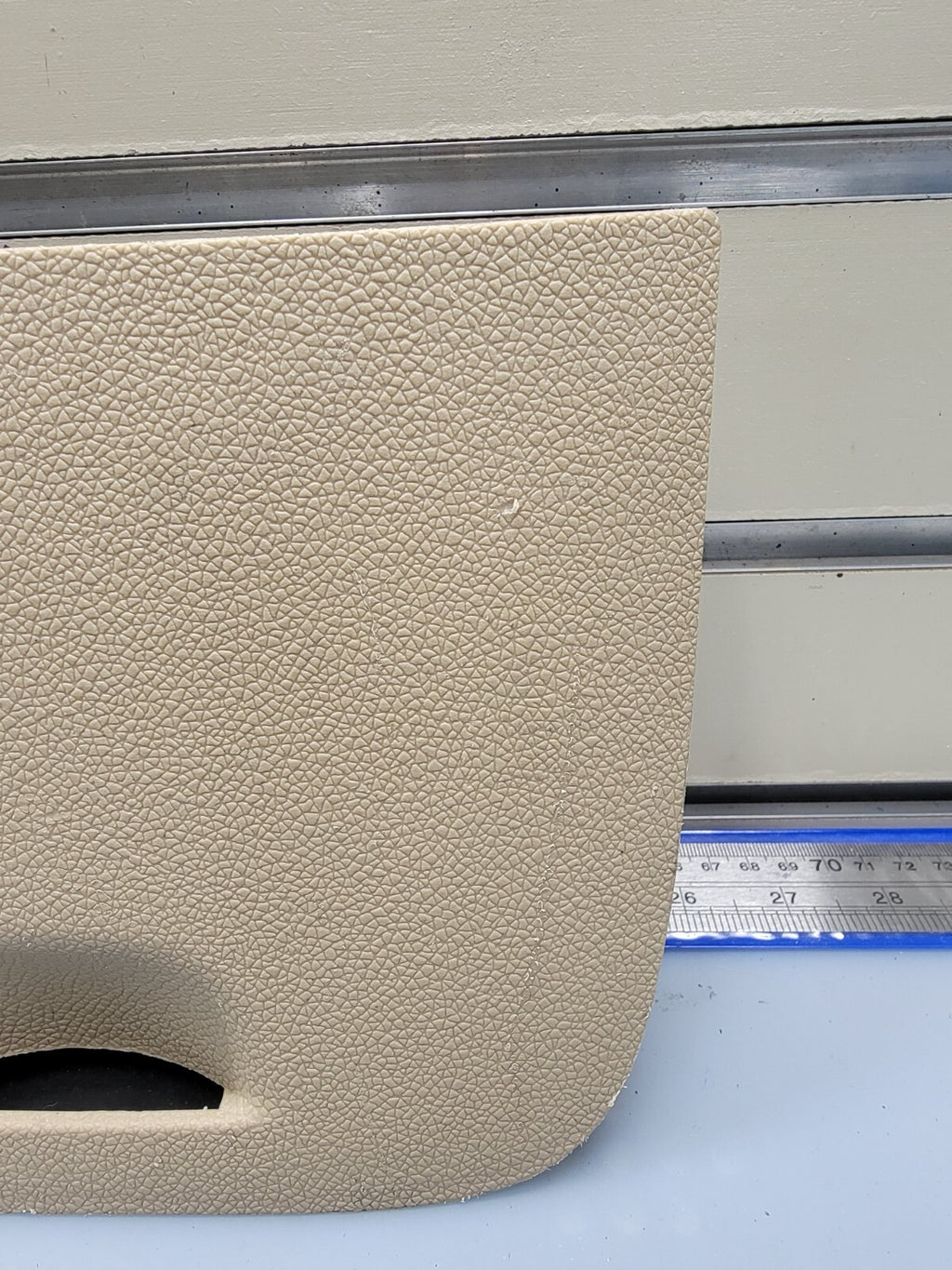 🔥07-14 CHEVROLET Suburban Tahoe Center Console Rear Pull Out Cupholder OEM TAN