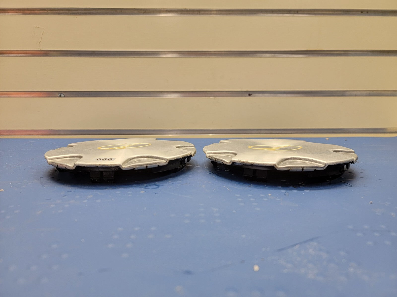 1998-2001 OLDSMOBILE BRAVADA WHEEL CENTER CAPS SET OEM
