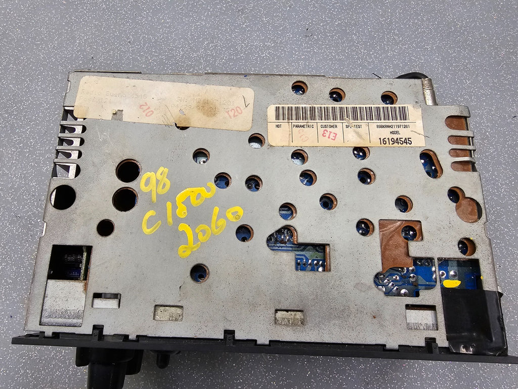 🔥1995-2002 GMC Sierra/Yukon Chevy Tahoe Silverado AM/FM/Cass Tape Radio Mint