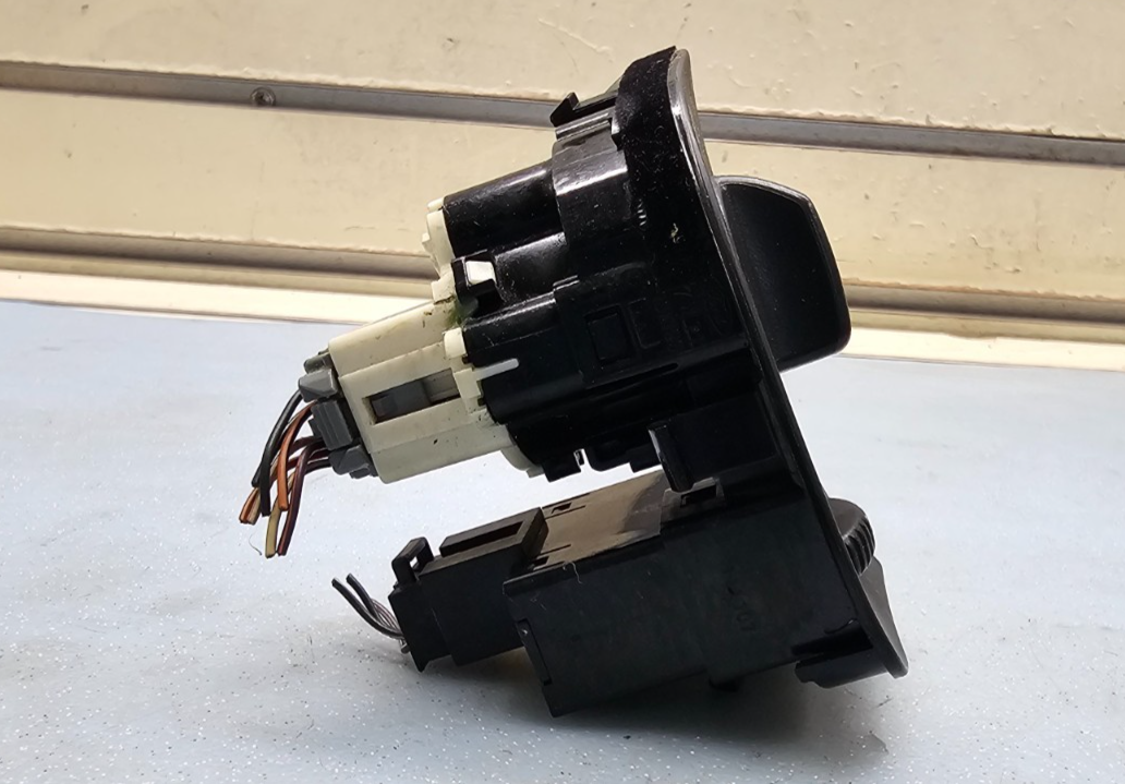 🔥98-02 Ford Crown Victoria Mercury Grand Marquis Headlight Lamp Switch Assembly