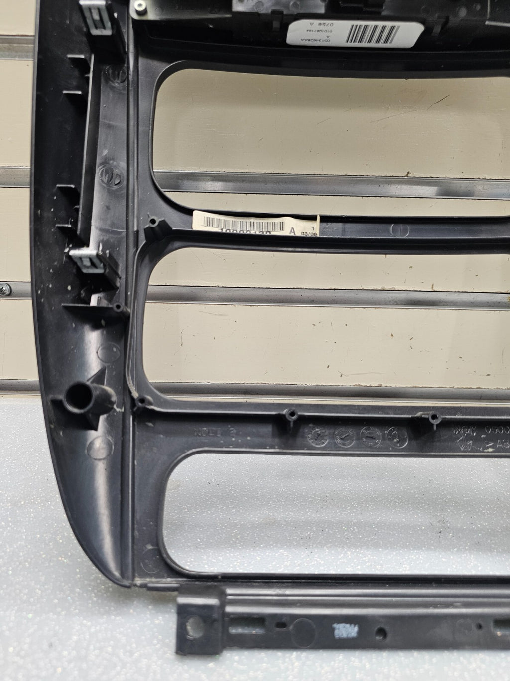 01-07 Caravan Town & Country Voyager Dash Radio Climate TRIM Bezel Carbon BLACK