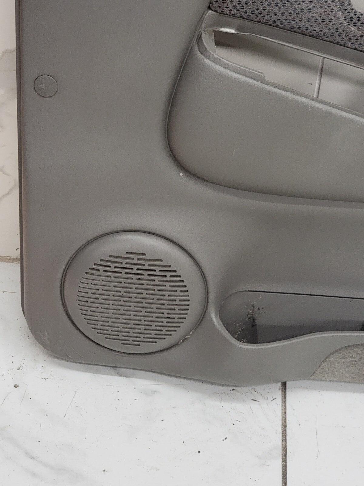 98-04 Chevy Blazer Jimmy S-10 GMC Sonoma Front Door Panels Auto OEM RIGHT GRAY