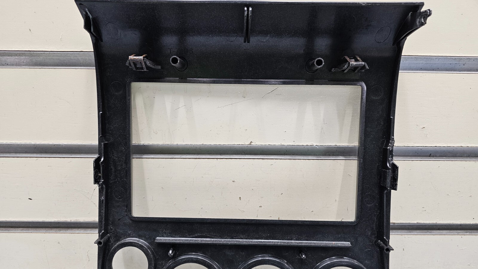 🔥04-07 ARMADA TITAN STEREO RADIO DASH PANEL TRIM CLIMATE CONTROL BEZEL SILVER