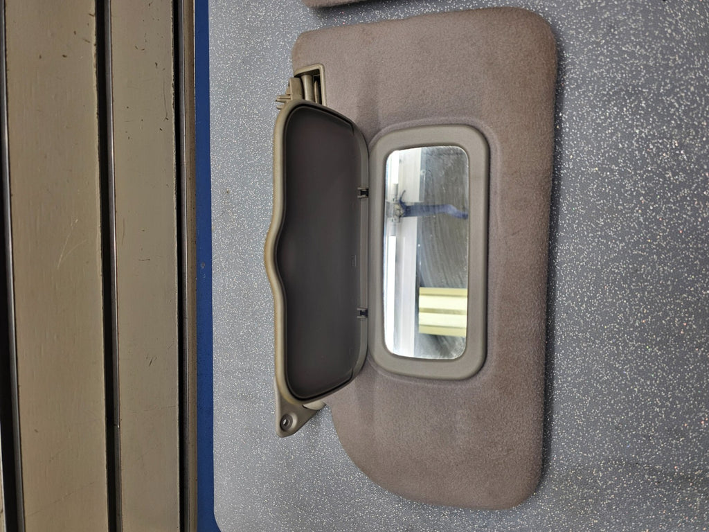 🔥00-06 Nissan Sentra Sun Visor Shade Assembly driver/passenger set with mirror