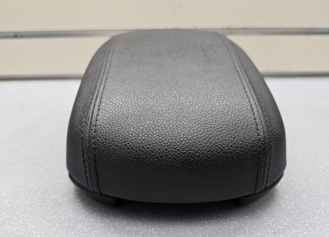 🔥10-16 Cruze Front Center Console Arm Rest Lid Cover Top Pad Assembly Black OEM
