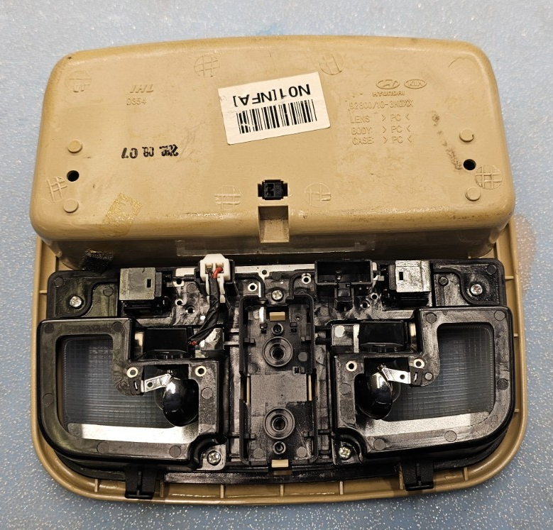 06-10 Hyundai Sonata Overhead Console Dome Map Light Lamp Storage Assembly TAN