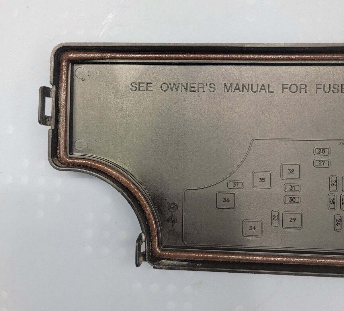 04-16 AVENGER SEBRING JEEP PATRIOT CALIBER Front Relay Engine Fuse Box Cover Lid