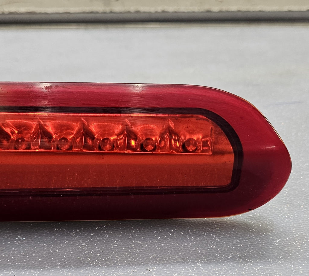 🔥2005-2009 Kia Sportage Rear LED 3rd Third Brake Light OEM