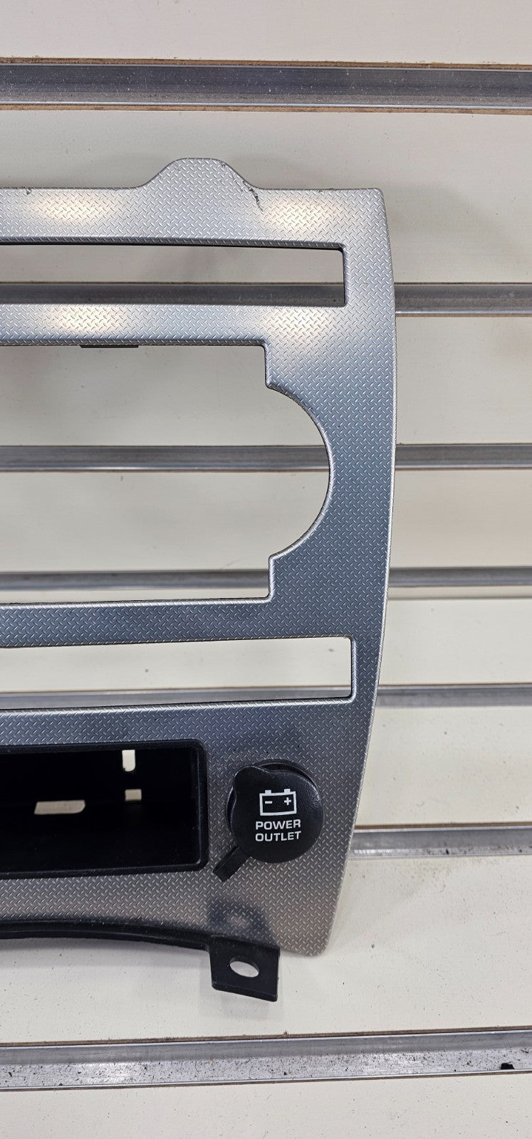 🔥05-07 JEEP GRAND CHEROKEE DASH PANEL RADIO SURROUND TRIM BEZEL SILVER OEM B70