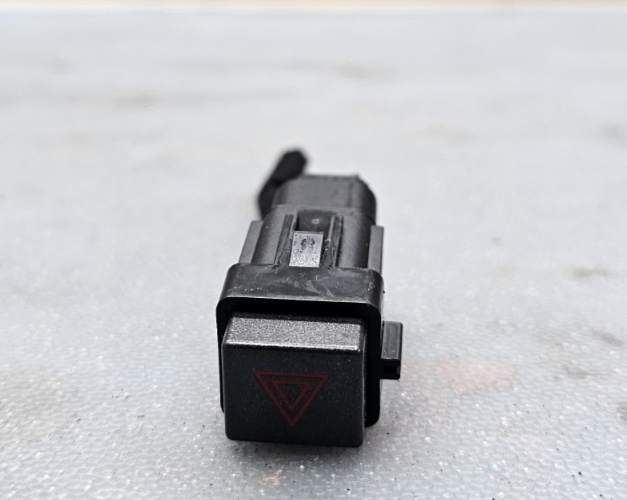 07-17 Acadia Enclave Traverse Center Hazard Light Switch Control Power Assembly