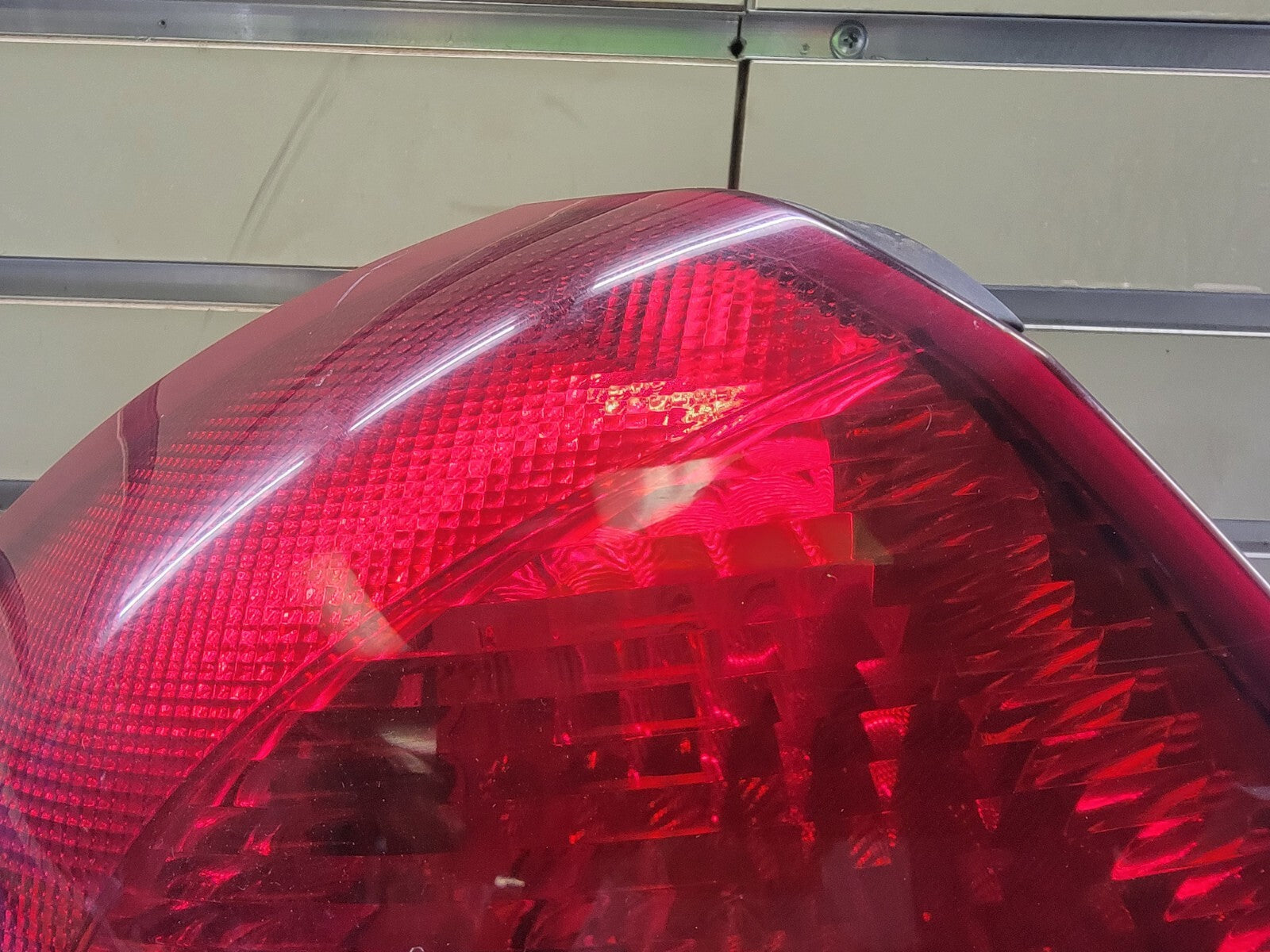 🔥2004-2007 Ford Taurus Tail Light Lamp Left Driver Side Assembly Chrome