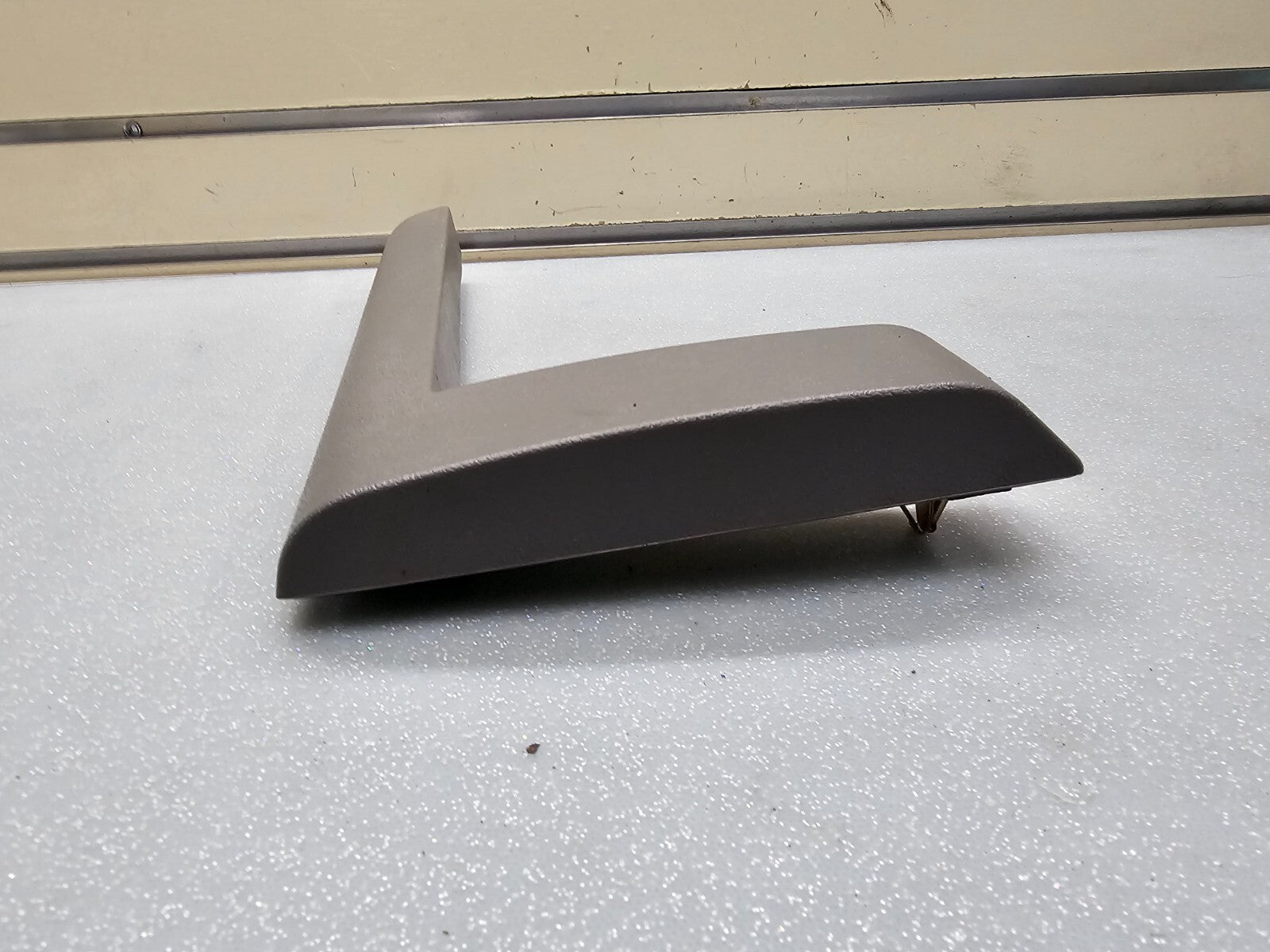 🔥88-94 Chevy Silverado GMC Sierra Lower Dash Trim Piece w/ Vent OEM Gray READ
