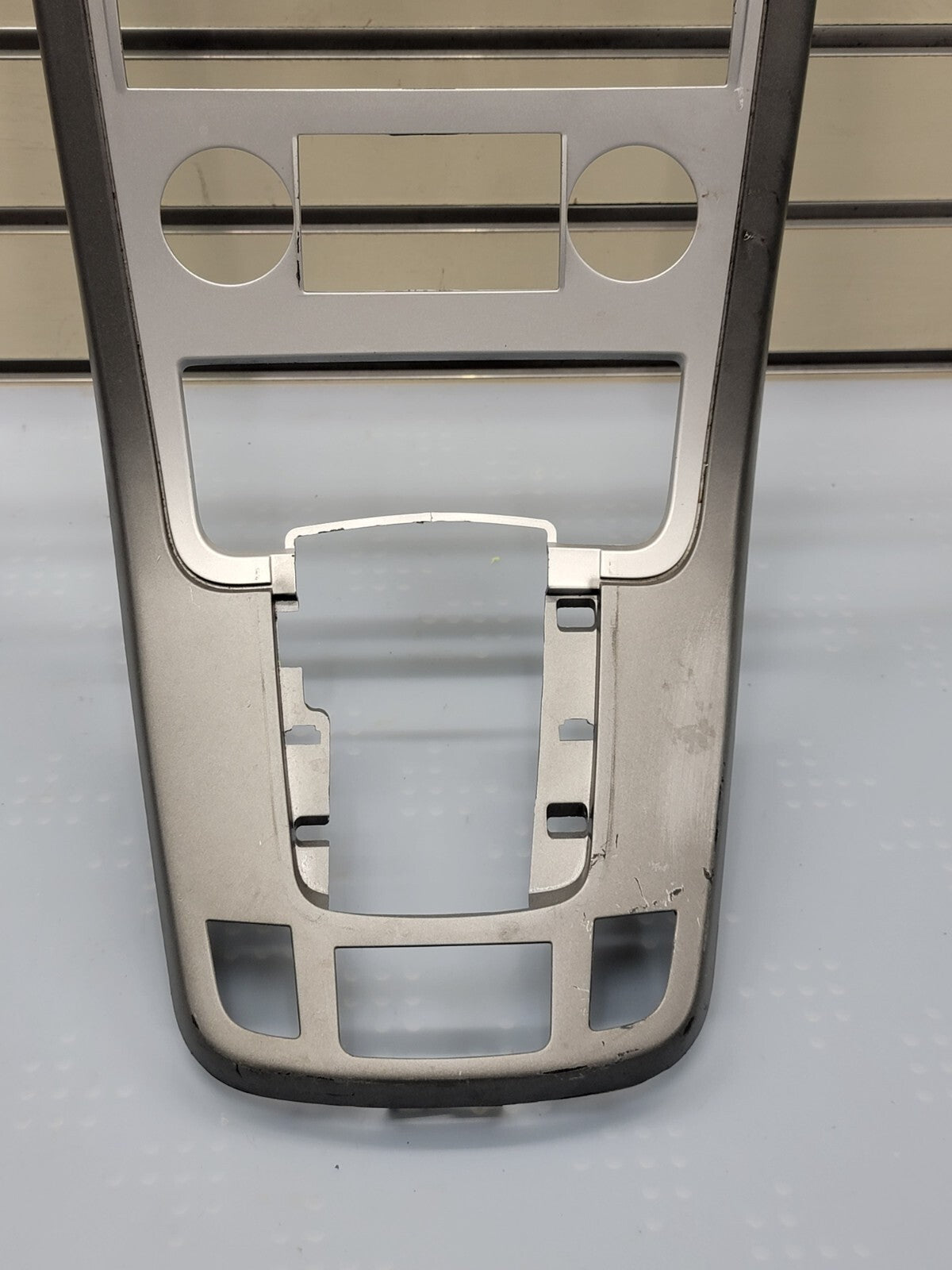 07-09 Chevrolet Equinox Center Dash Radio Climate Bezel Surround Trim silver