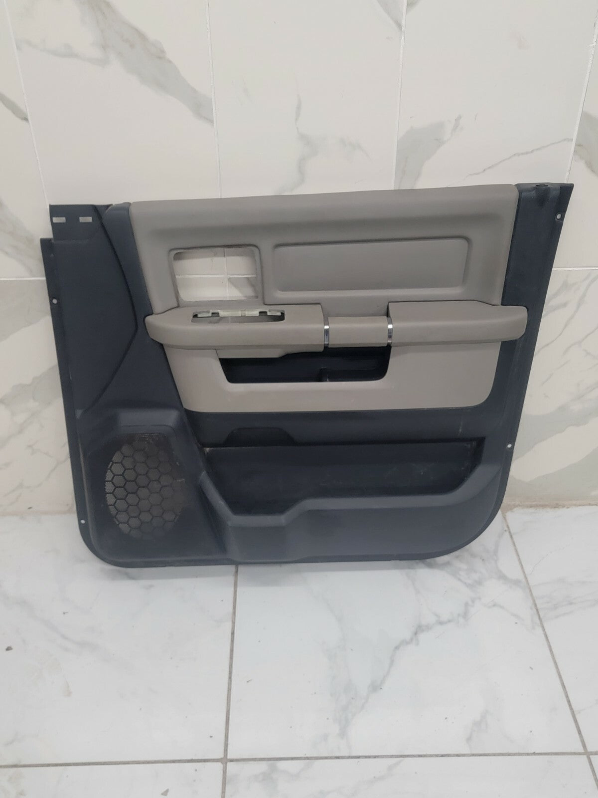 🔥12-15 Dodge RAM Interior Door Panel Front RIGHT Side BLACK & light gray