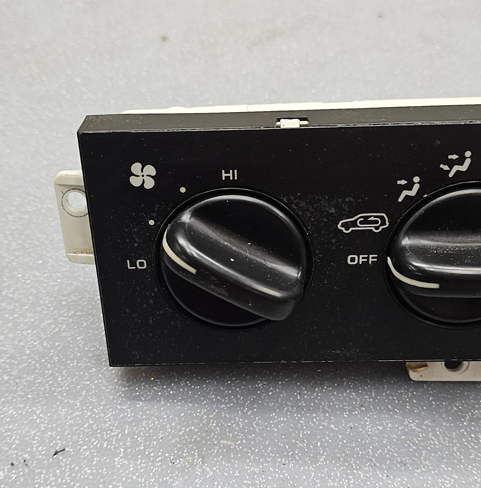 96-98 JEEP GRAND CHEROKEE A/C HEATER CLIMATE CONTROL TEMPERATURE SWITCH ASSEMBLY