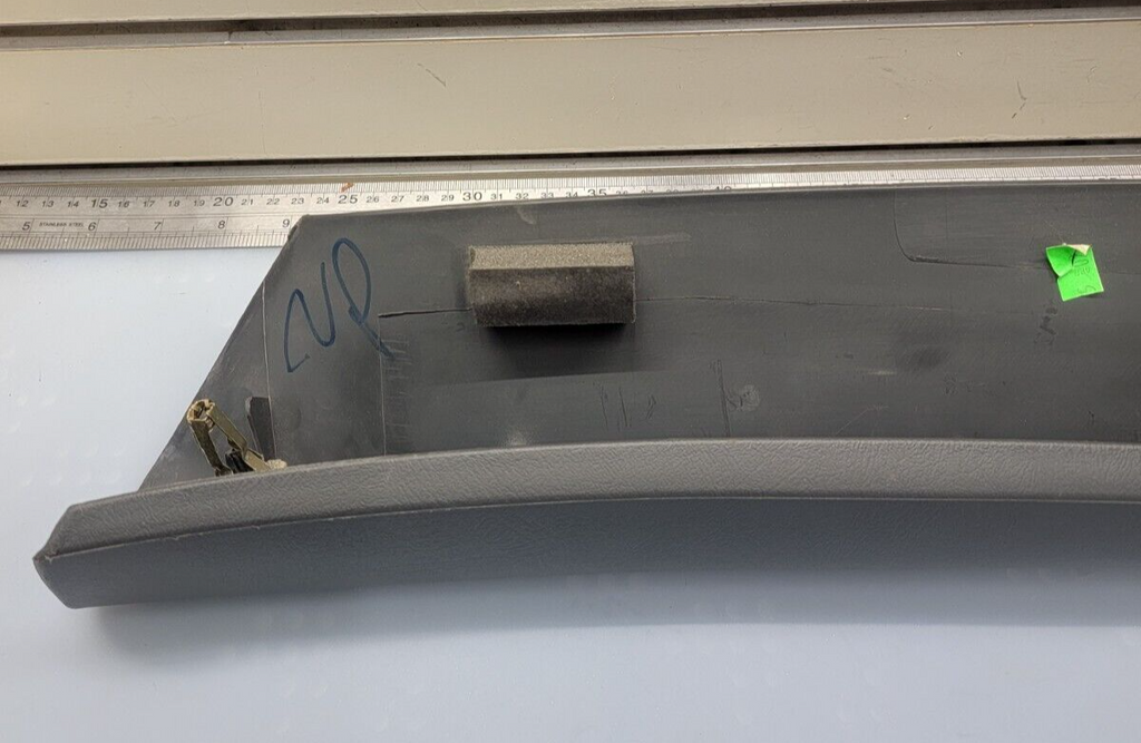 🔥99-06 SILVERADO SIERRA Roof Molding A PILLAR Trim RIGHT Passenger GRAPHITE P3
