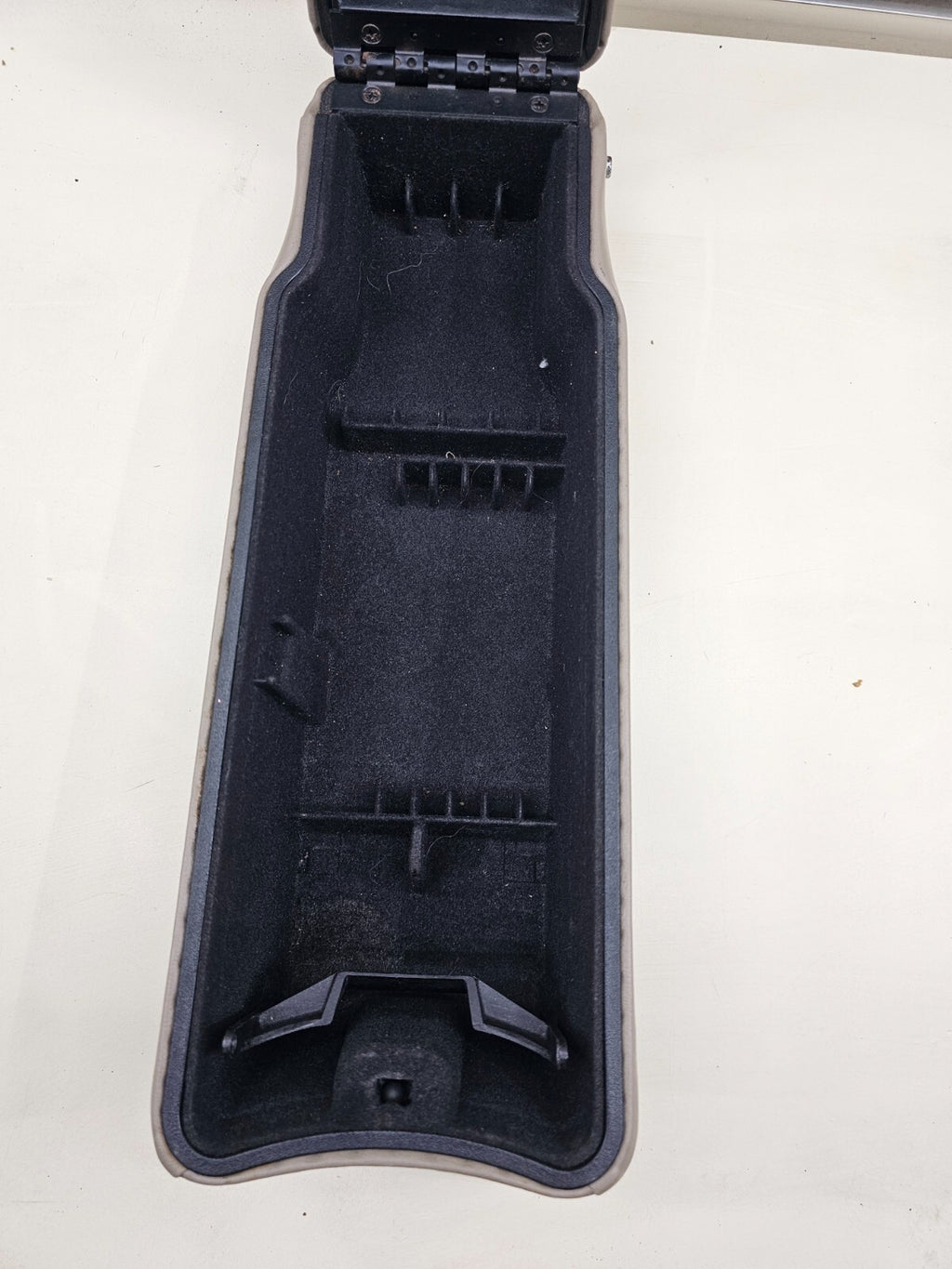 🔥95-03 Buick Park Avenue Front Center Console Arm Rest Lid Storage Leather Tan