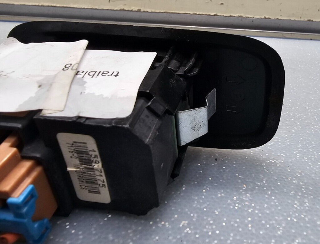 🔥06-09 Trailblazer Window Switch Front Right Passenger/Left Driver BLACK WS21