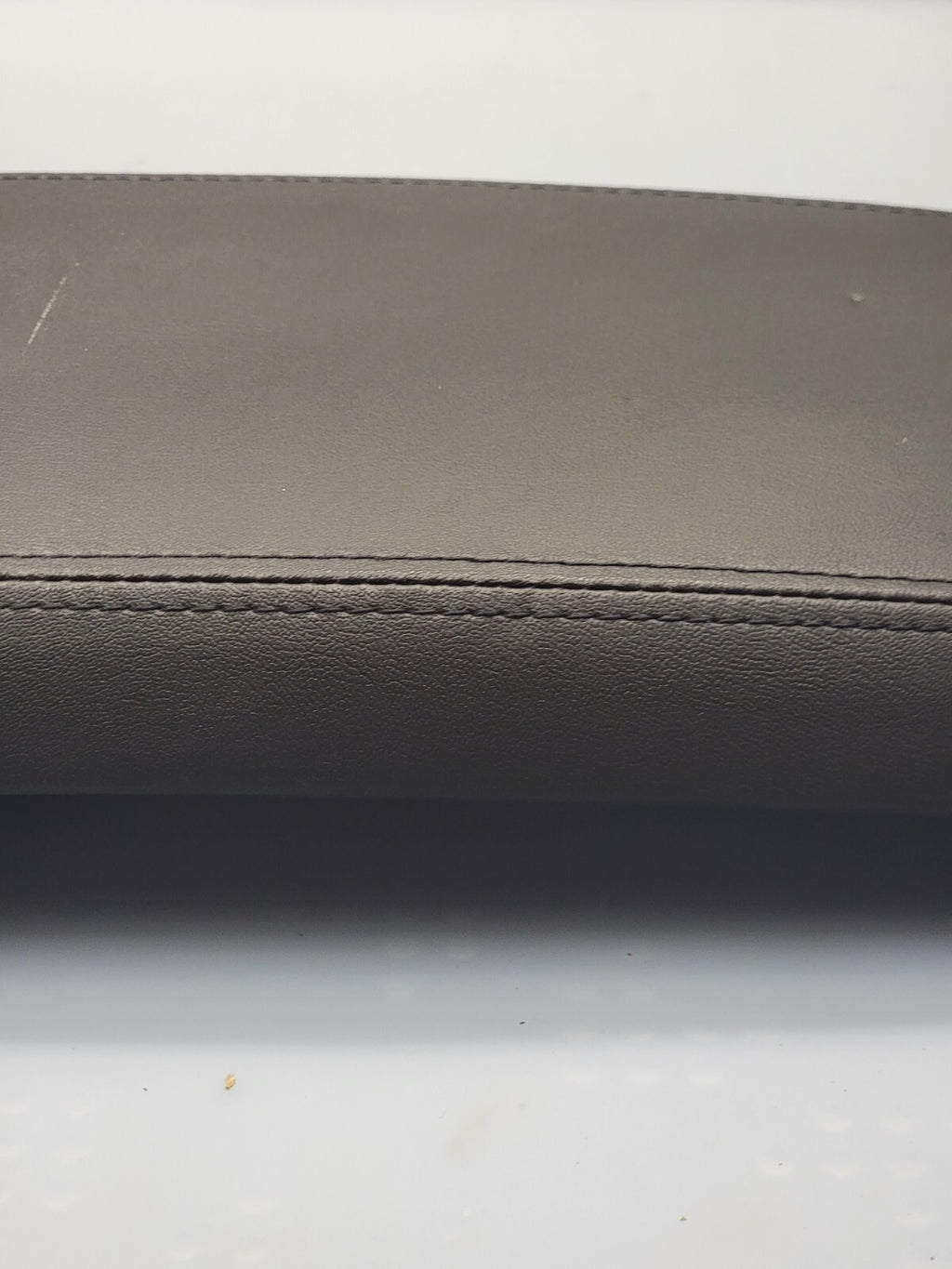 2007-2010 Ford Edge Center Console Lid Leather Arm rest Assembly OEM Black