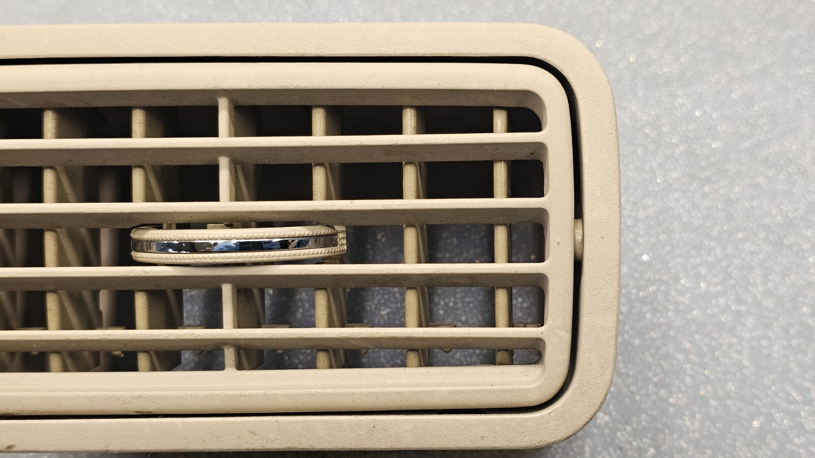 🔥05-09 BUICK LACROSSE DASH LEFT DRIVER AC AIR VENT HEATER CONDITIONING TAN