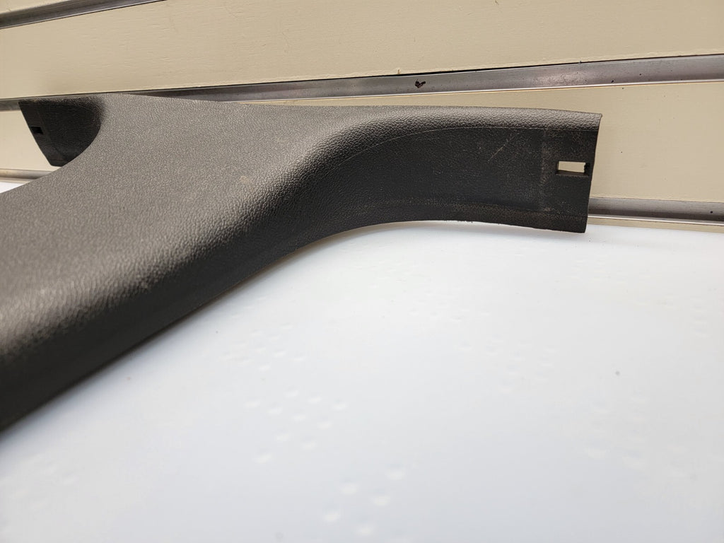 🔥07-09 CADILLAC ESCALADE LEFT CENTER UPPER B PILLAR TRIM PANEL OEM 108767 BLACK