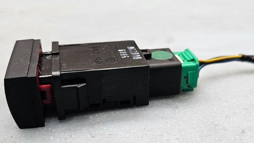 🔥04-09 Kia Cerato/Spectra Hazard Warning light switch Black OEM