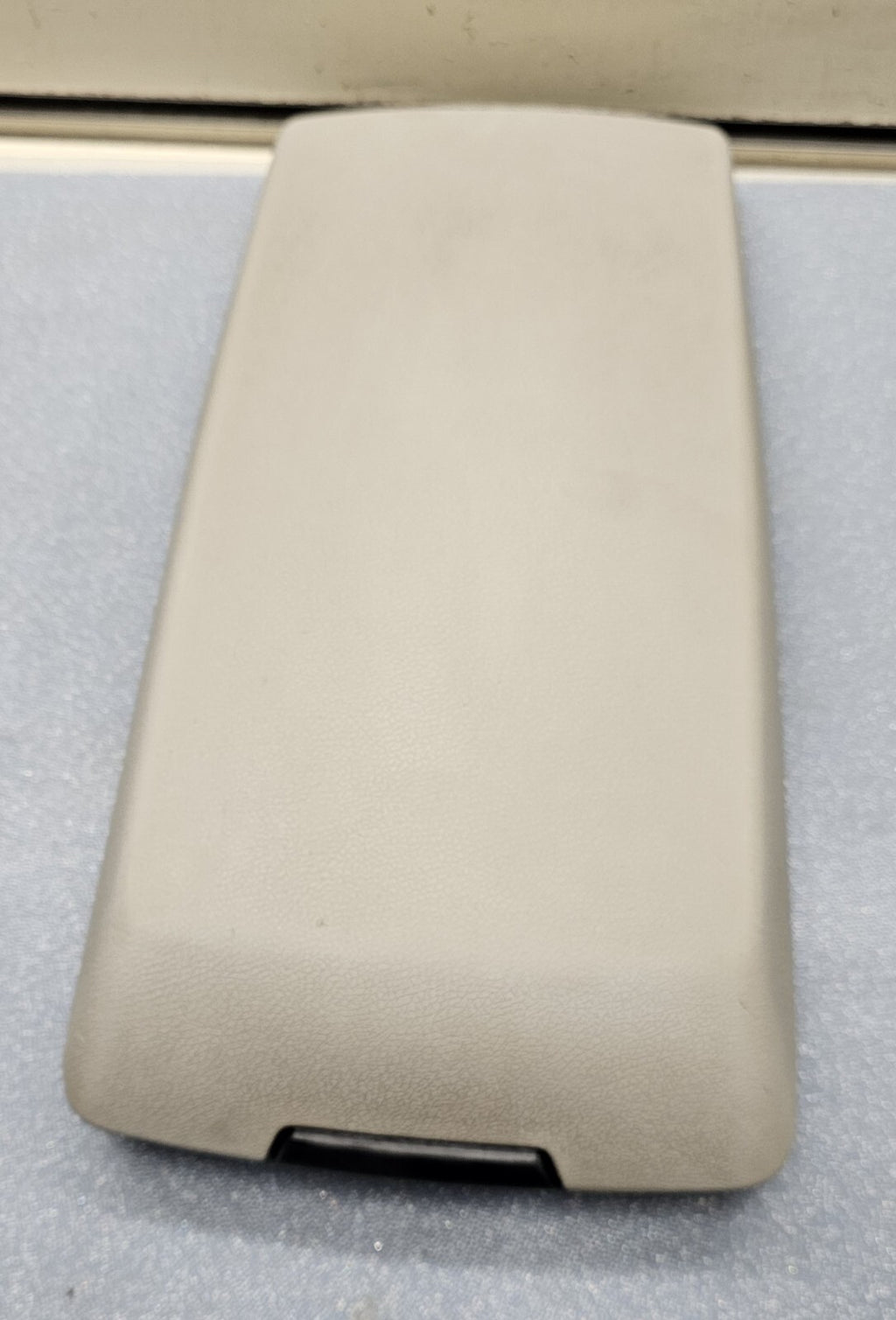 🔥05-07 Chrysler 300 Dodge CHARGER Center Console ARMREST Lid Cover TAN L28