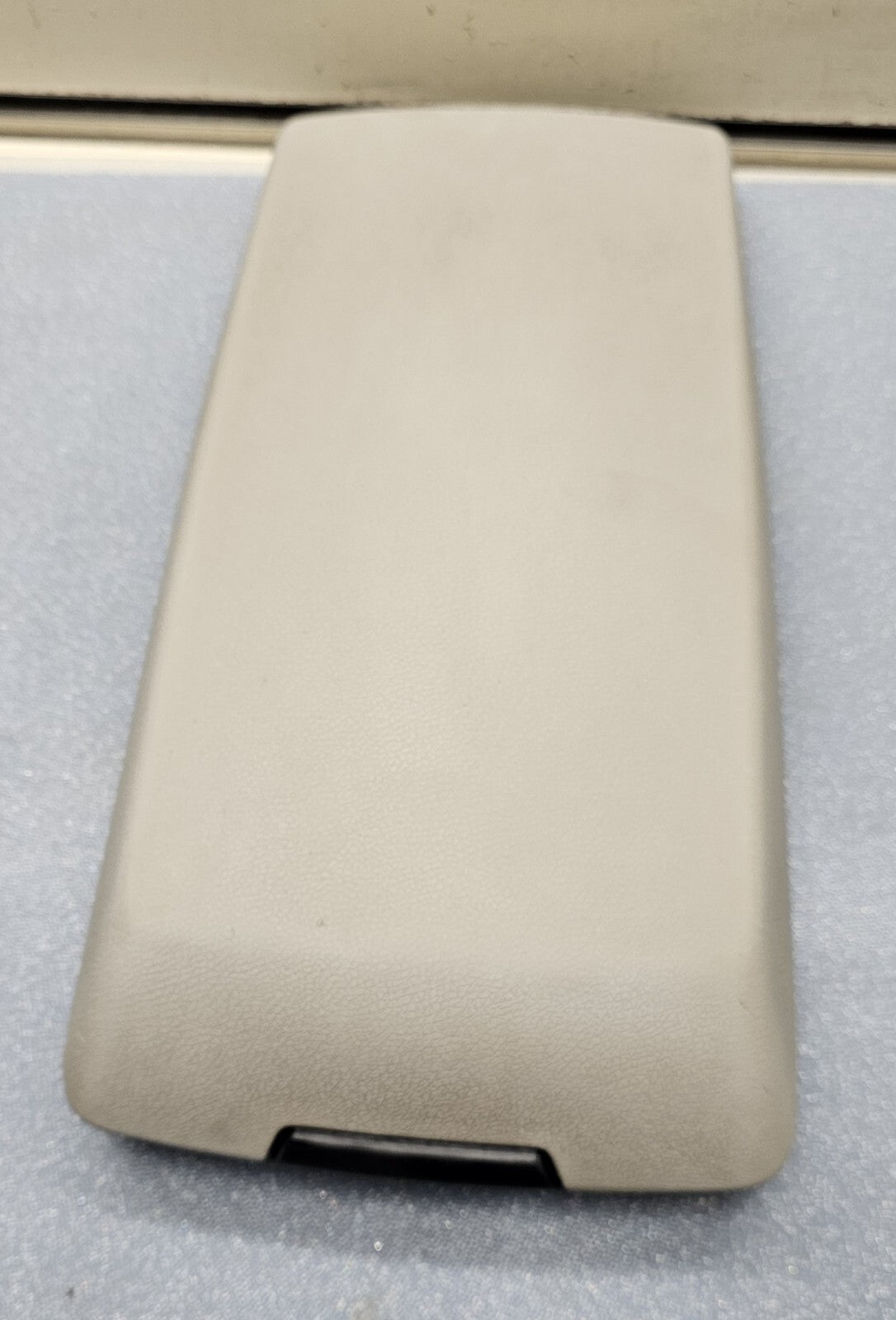 🔥05-07 Chrysler 300 Dodge CHARGER Center Console ARMREST Lid Cover TAN L28