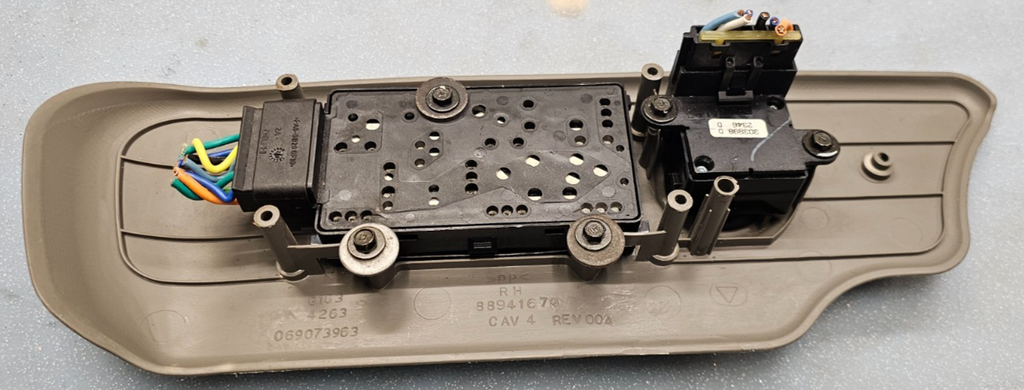 🔥03-06 SILVERADO SIERRA Front RIGHT PASSENGER Seat Adjuster Heat SWITCH Tan OEM