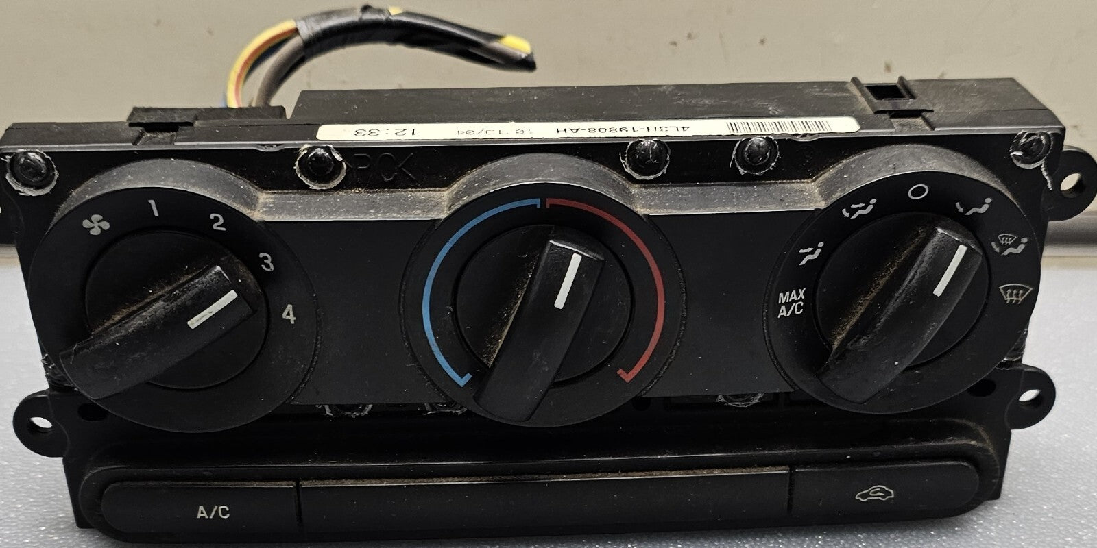 04-08Ford F150 F250 Dash Center AC Heater Climate Control Temperature Unit 2Knob