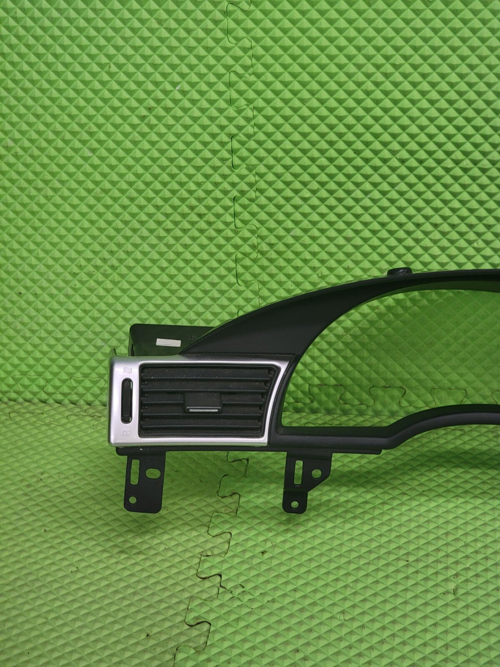 🔥2004-2007 Chrysler Pacifica Instrument Panel Cluster Dash Bezel  black