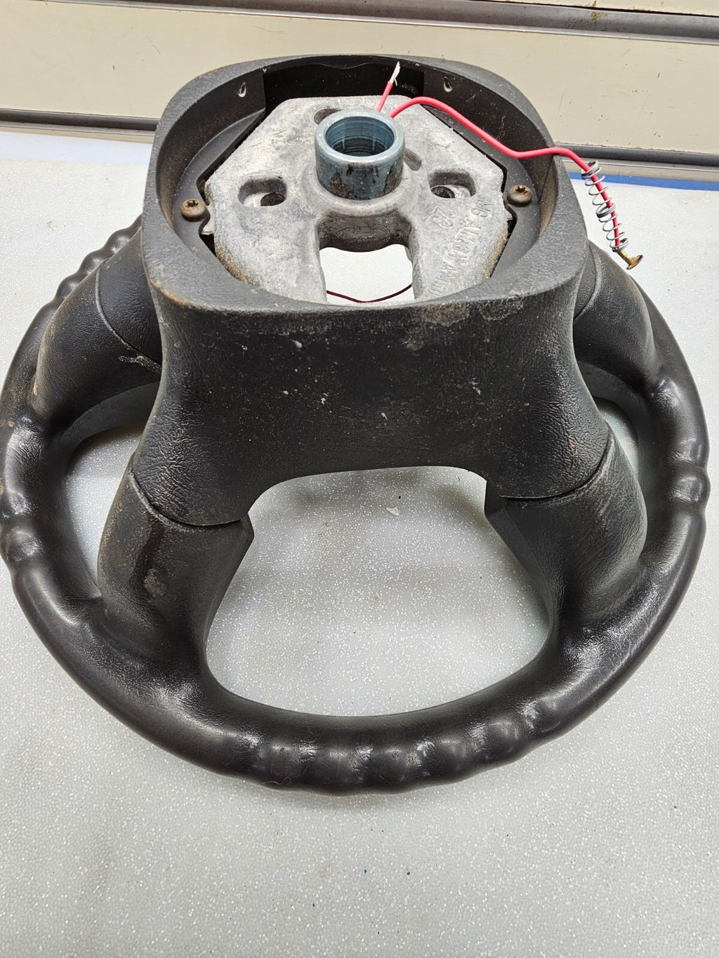 03-06 Chevrolet Tahoe Suburban Yukon Escalade Steering Wheel Column BLACK OEM